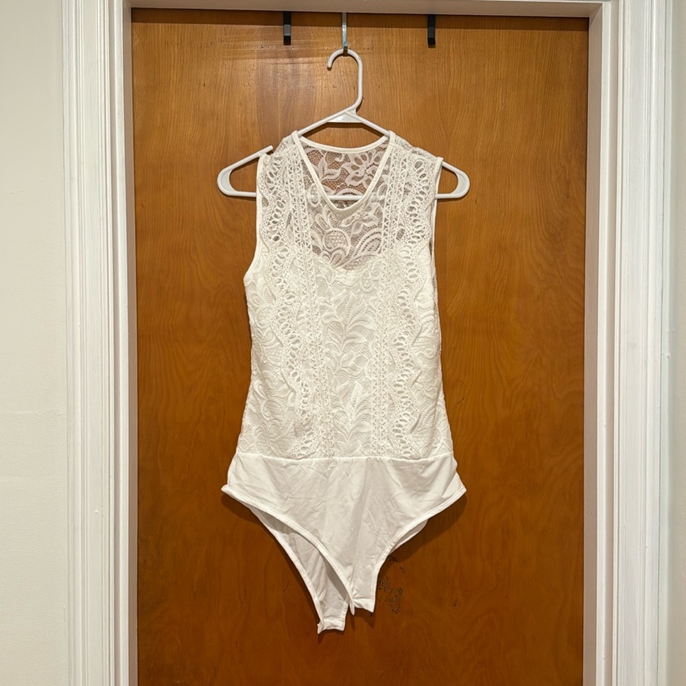 White Lace Sleeveless Bodysuit